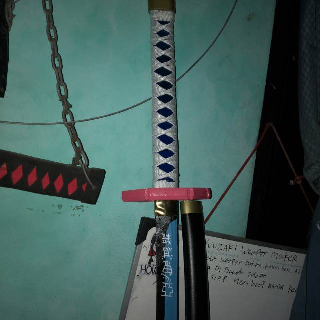 Katana mainan giyuuuu