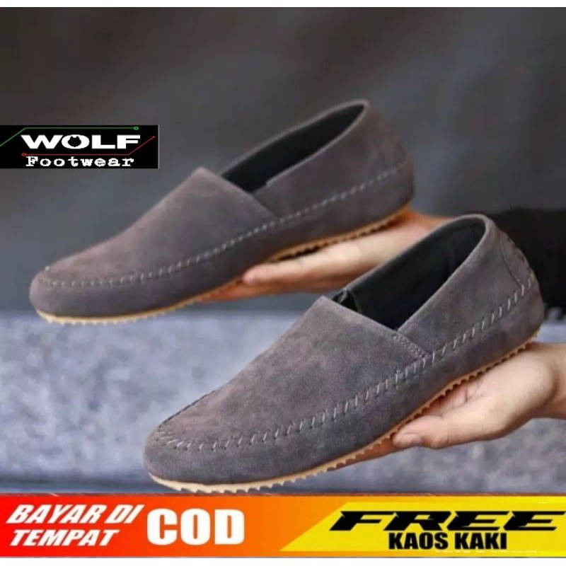 HIGHLAND GREY |WOLF x COZY| Sepatu Slip on Pria Santai Casual Formal Suede Kerja Kantor Kuliah