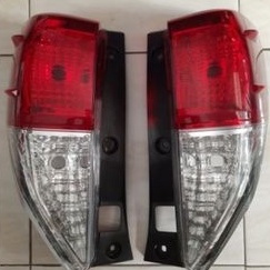 Lampu stop belakang innova reborn