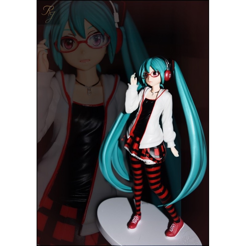 [ORI] Action Figure: Premium Figure Hatsune Miku - Natural Ver.