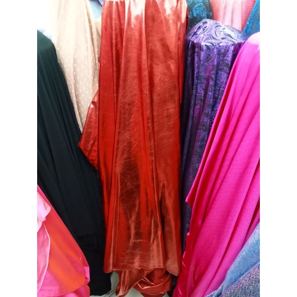 Bahan Kain Metalik Merah