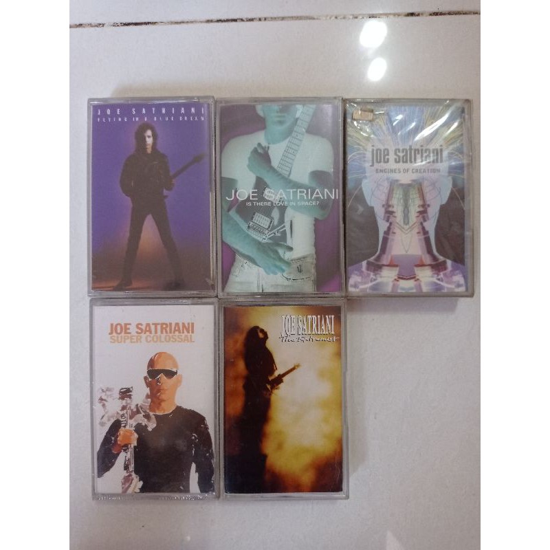 Kaset pita baru/segel album dewa gitar JOE SATRIANI, paket 5 album