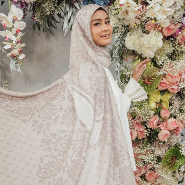 Anggrek Scarf MILTONIA by wearingklamby
