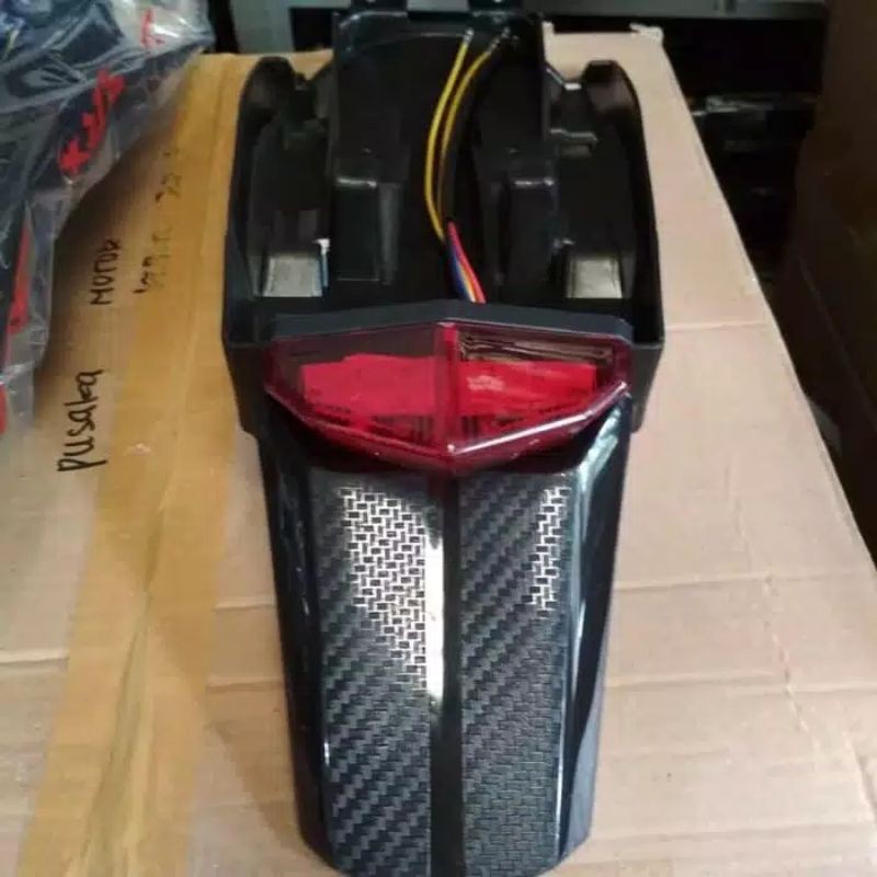 Spakbor Belakang + Lampu 3in1 Honda (CRF 150 L) 150L CRF150L CRF150