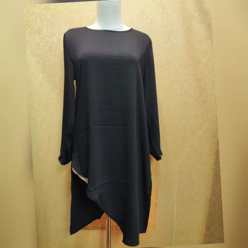 Preloved tunik hitam Zara