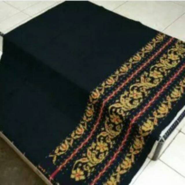 Kain tenun blanket polos mataram hitam