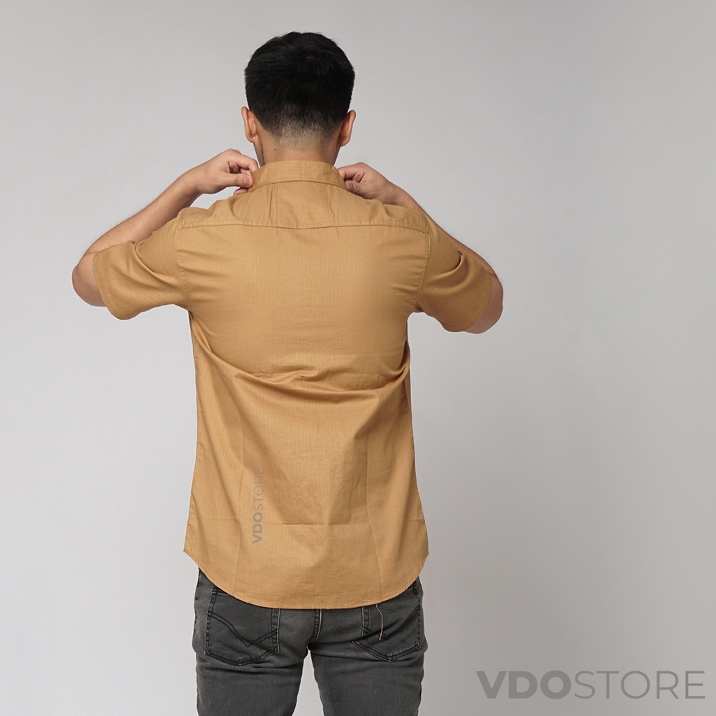 KEMEJA PRIA KHAKI BASIC LENGAN PENDEK BAJU POLOS DEWASA PREMIUM KEMEJA KERJA TEBAL M L XL HITAM PUTIH NAVY ARMY CREAM KEMEJA KANTOR FORMAL SANTAI CASUAL SEMI KASUAL VIRAL MURAH KATUN KUALITAS