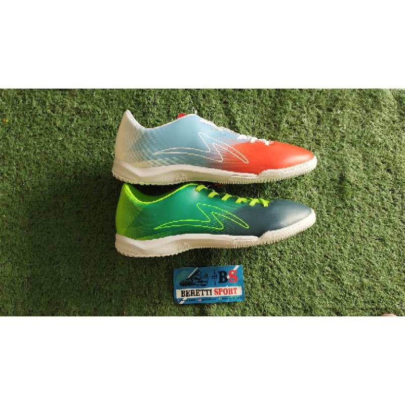 Sepatu futsal Specs hypersonic in