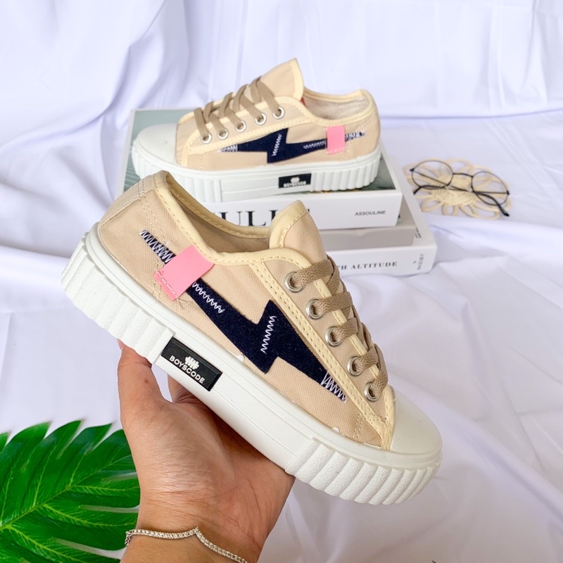 Sepatu Sneakers BOYSCODE petir / Sepatu Casual Pria Wanita / Sepatu Tai