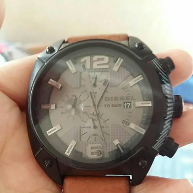 Jam tangan diesel