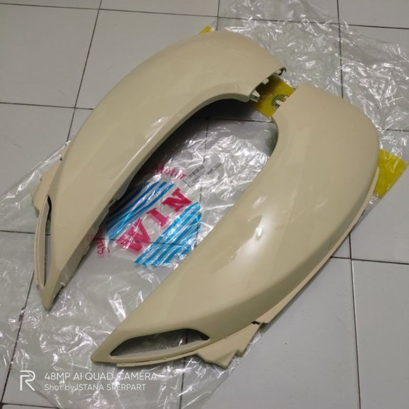 Cover Body Bodi Halus Samping Belakang Kanan Kiri Scoopy Fi 2013 2014 2015 2016 cream kualitas seper