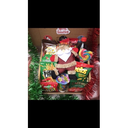 

CHRISTMAS HAMPERS