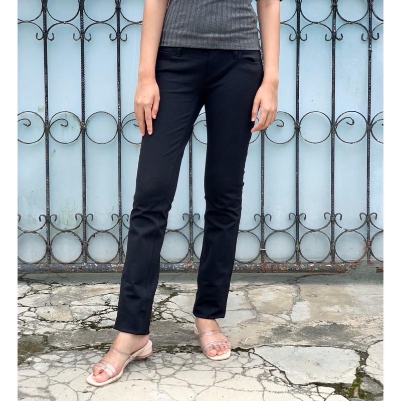 ANN TAYLOR MODERN ALL DAY SKINNY JEANS IN JET BLACK