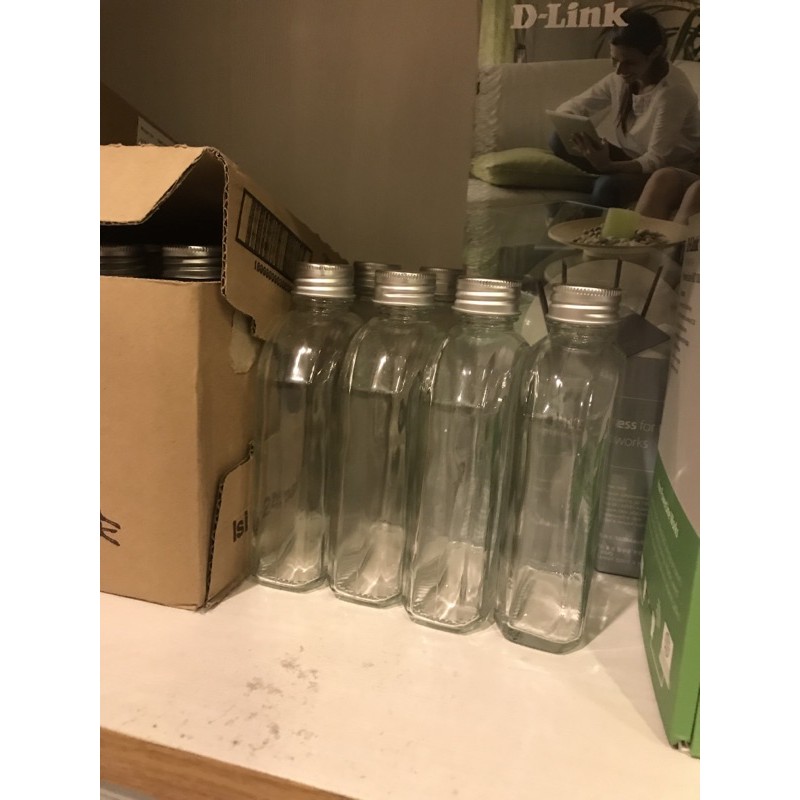 

Botol Kaca 250ml untuk keperluan usaha coffee shop BAHAN TEBAL tutup stainless silver