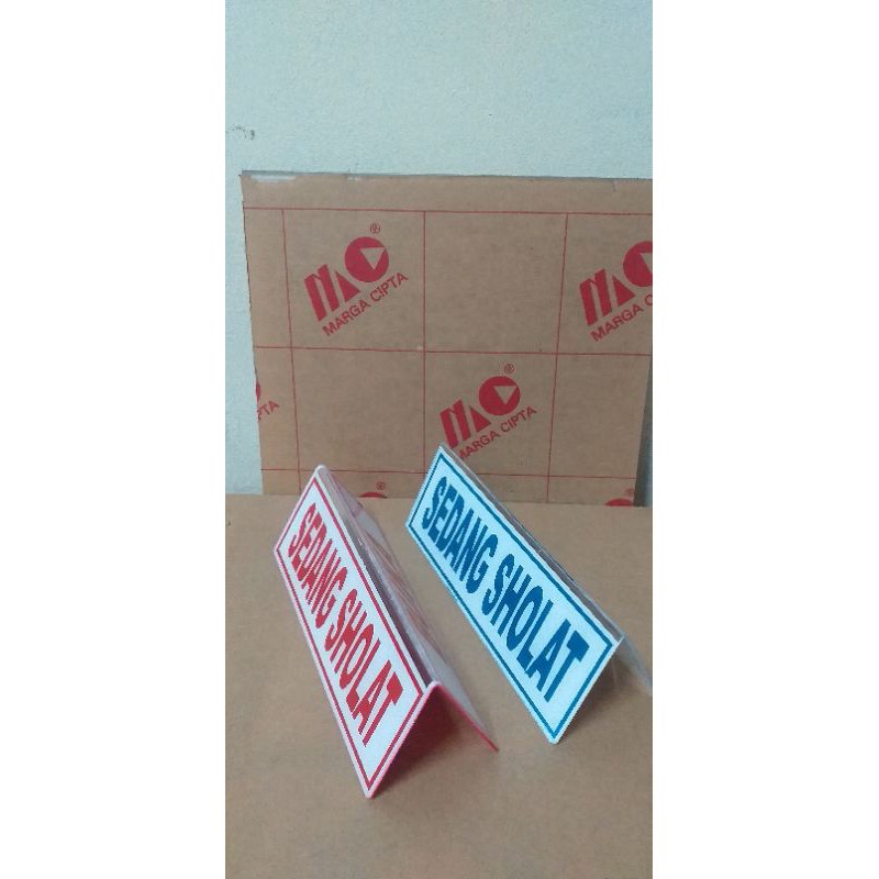 

papan nama meja akrilik buka-sedang sholat 2 muka/akrilik sign label