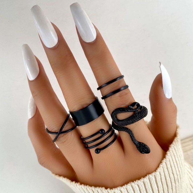 5pcs / Set Cincin Rantai Silang Geometris Hewan Ular Warna Hitam Gaya Gothic Retro Untuk Unisex