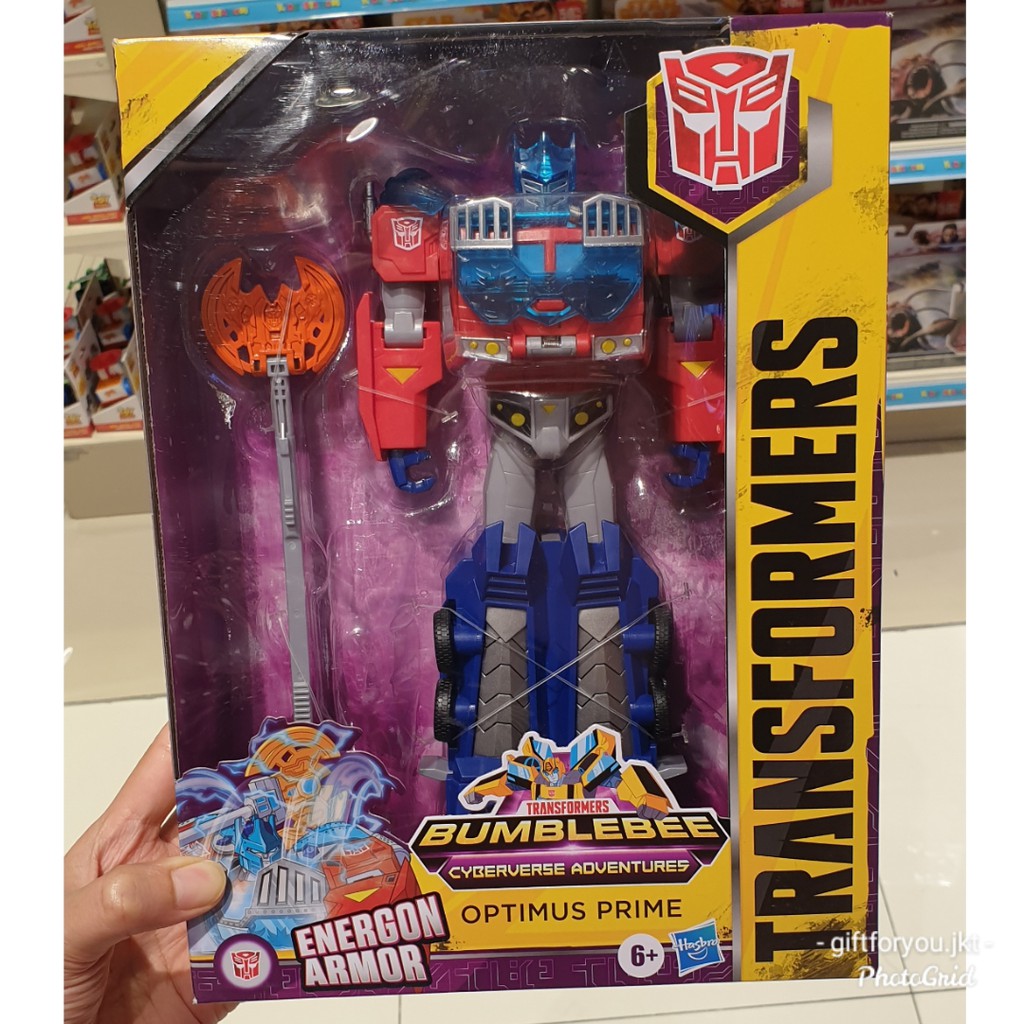 optimus prime transformers cyberverse