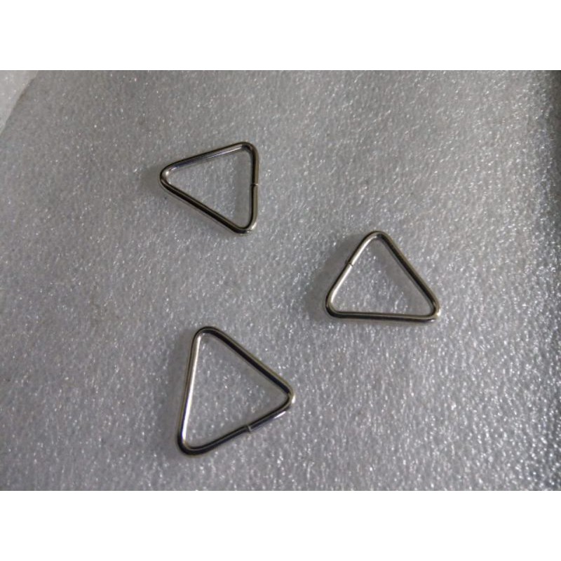 

Ring ukuran 2,5 cm putih nikel (100 pcs).