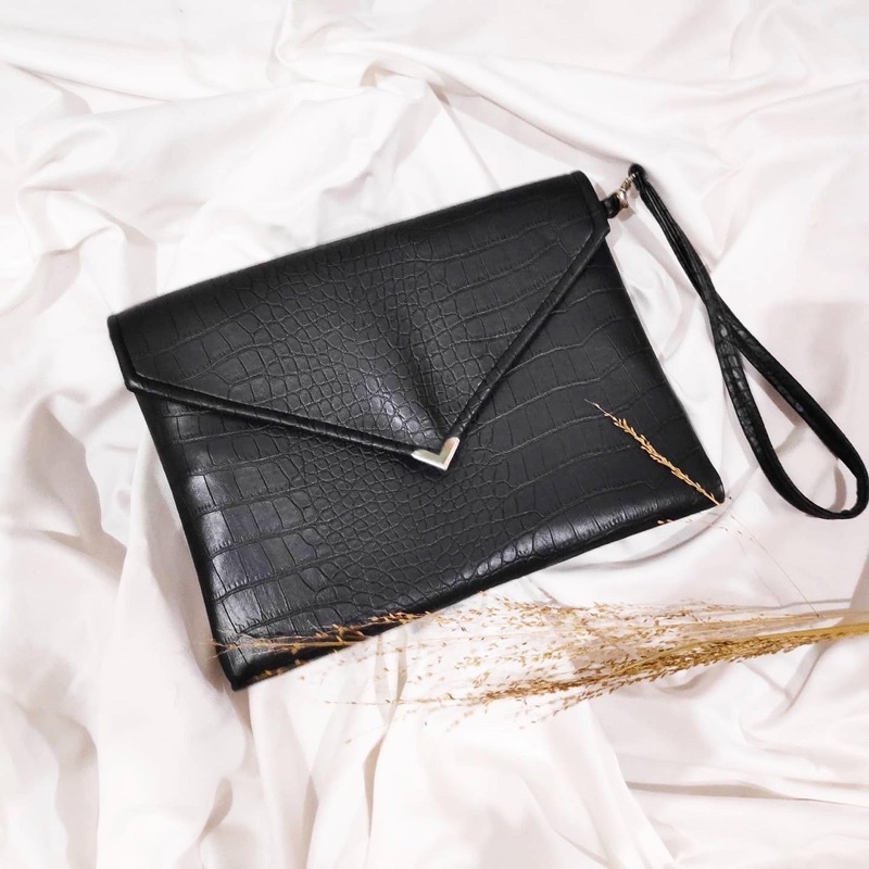 Black croco clutch