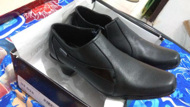 Sepatu Formal / Pantofel / Kerja Wanita Kulit Hitam Catenzo Us 025 Ori