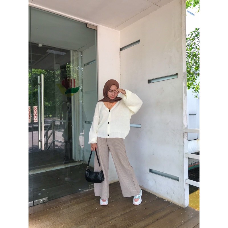 Lolly Cardy // Cardy rajut termurah by @stripetee_mrln-Milk