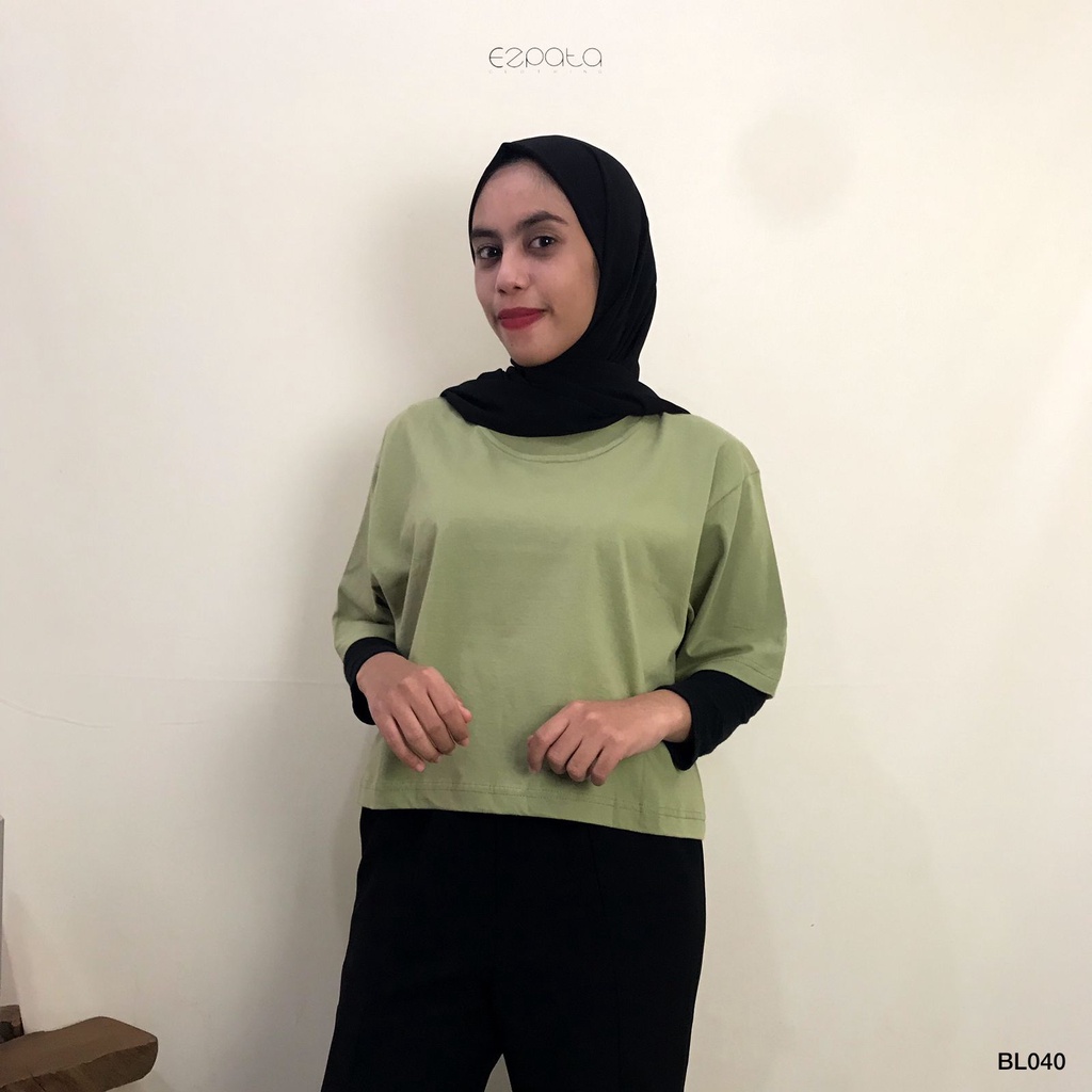 Ezpata Atasan Kaos Polos Crop Top Wanita Lengan Pendek Bahan Katun Adem Gaya Keren Kekinian Termurah Kualitas Top