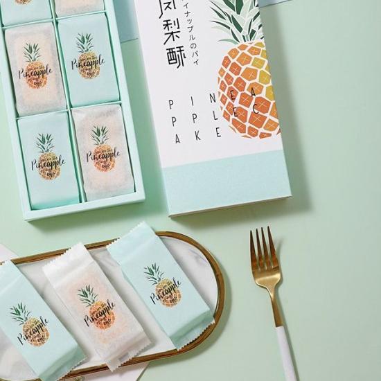 

♞ Box kotak nastar taiwan 1set paper bag+box tosca small sekat 6 ➱