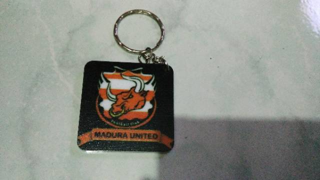 Ganci akrilik madura united