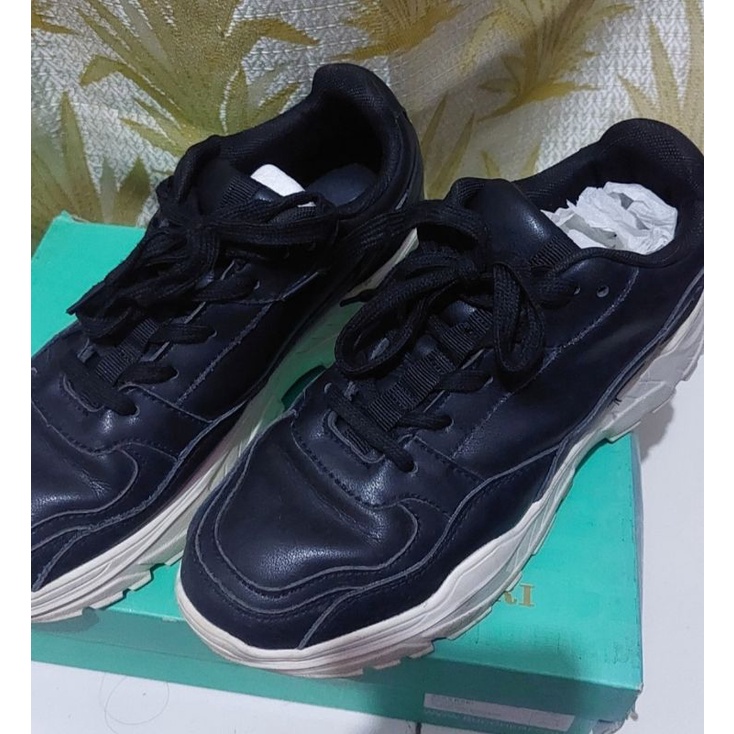 Buccheri Sneakers Wanita Karlee Black