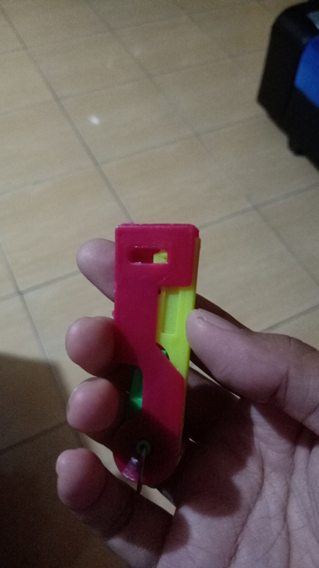 Alat Bantu Masukin Benang Kedalam Jarum Jahit Dengan Sangat Mudah