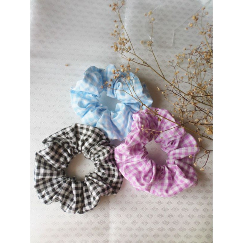 

KOREAN SCRUNCHIES HANDMADE KOTAK KOTAK