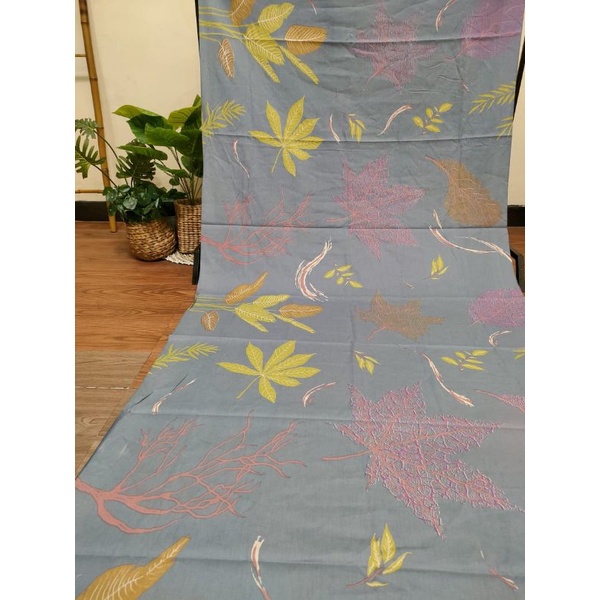 Kain batik solo daun akar gede ungu pastel ecoprint