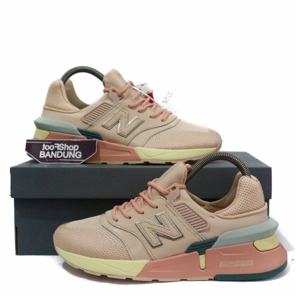 new balance sandstone