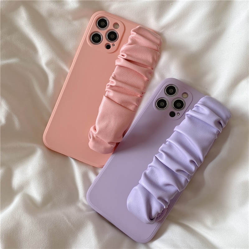 Case Pelindung Bahan Silikon Warna Ungu Pink Dengan Gelang Rantai Untuk Iphone 14 7 8 SE2020 7 + 8 PLUS 11 12 13 Mini PRO MAX