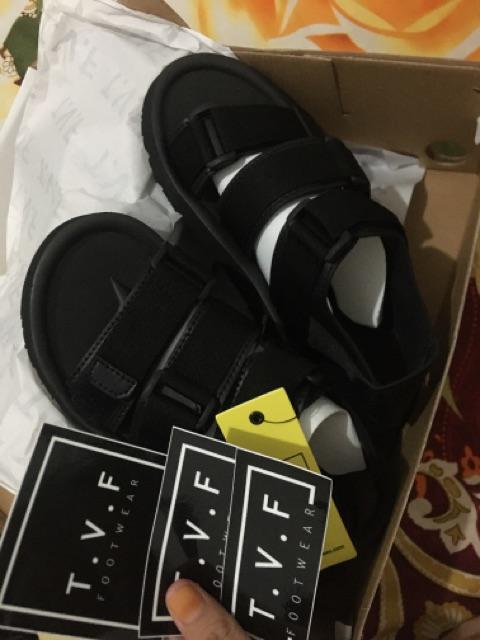  SANDAL  TRAVELING TUF  SHOES  REIWAL BLACK Shopee  Indonesia