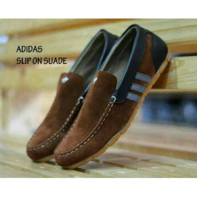 Sepatu Adidas Slop Pria
