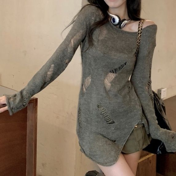 Red 2022 awal musim gugur desain lubang rasa berongga sweater lengan panjang wanita baru retro seksi slim slit top trendi