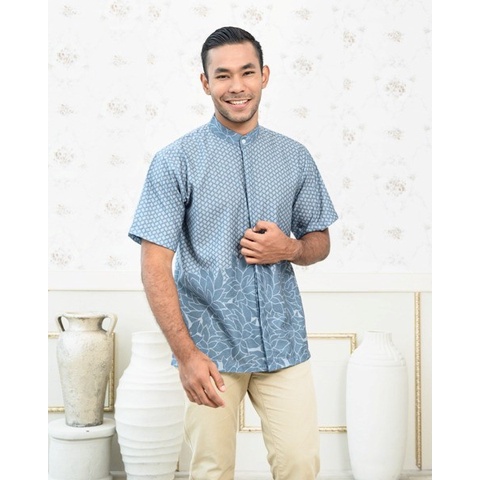 Gavin Shirt in Sapphire Asli Wearing Klamby