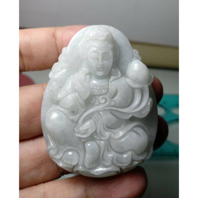 Liontin Giok type A Kwan Im