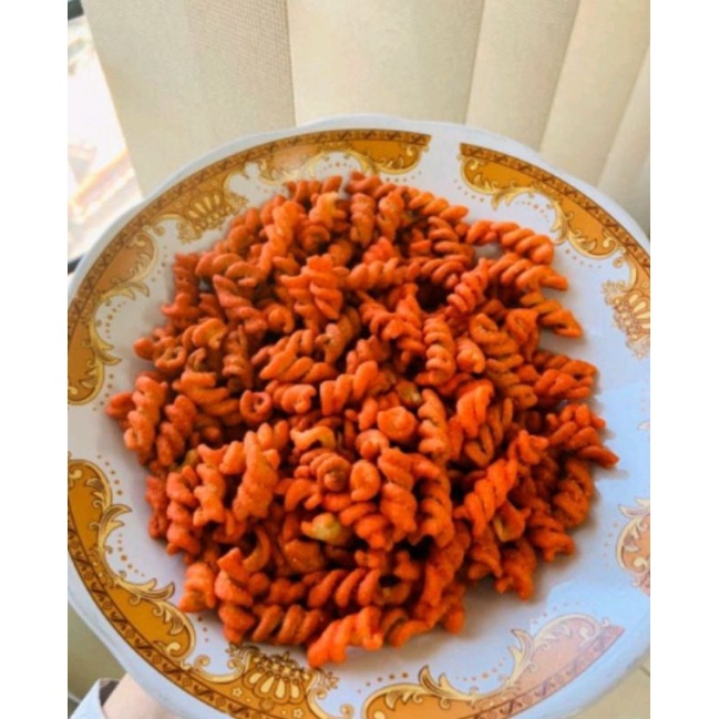 Snack kiloan makaroni Macaroni spiral rasa balado 250 grm