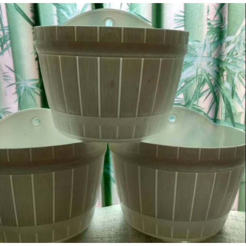 POT GENTONG DINDING/POT TANAMAN HIAS