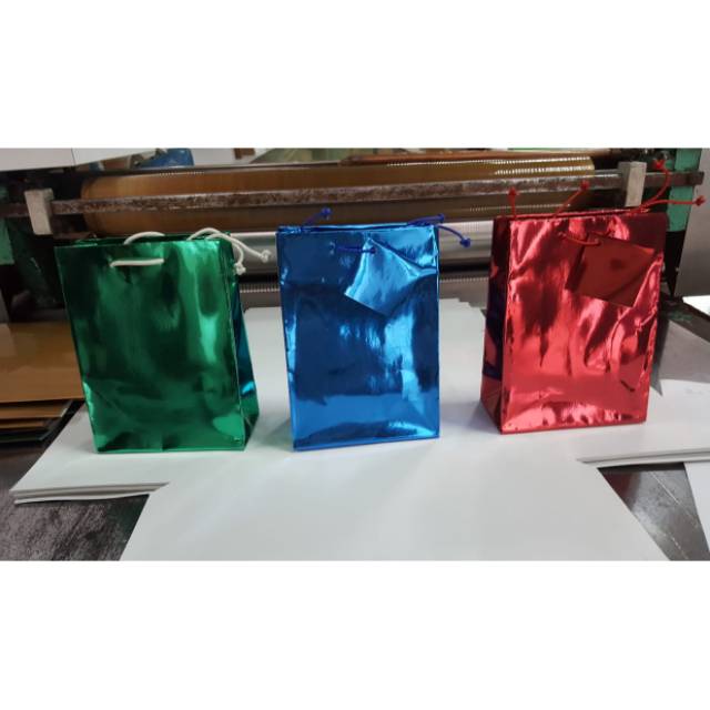 

Paper bag sisa dan kualitas export. Size 12 x 5 x 17 cm. Min order kelipatan 12 pcs.