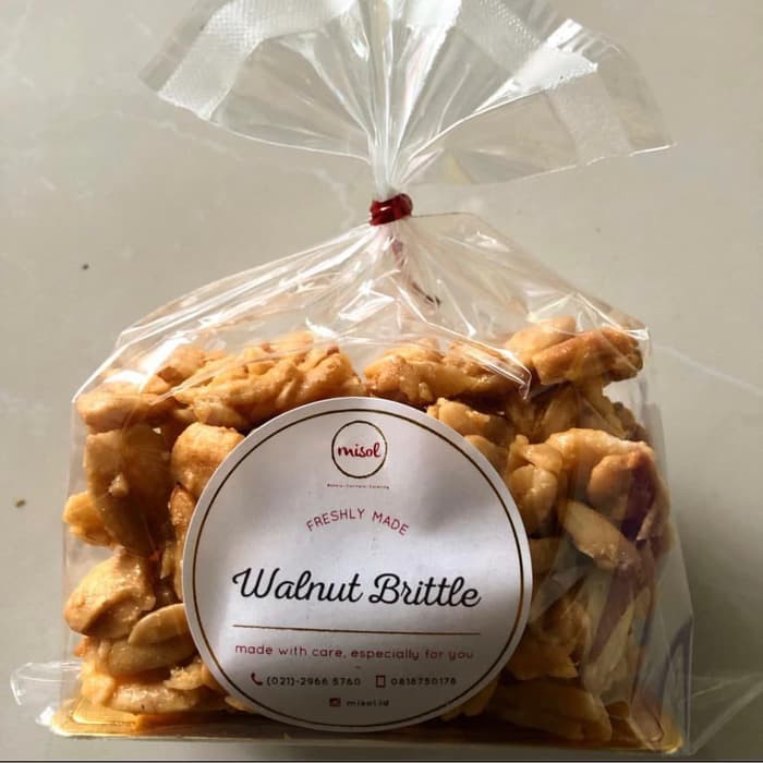 

Walnut Brittle Kue Kering MISOL netto 100 Gr kemasan plastik