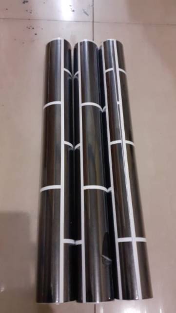 WALLPAPER STIKER DINDING.MOTIF BATA HITAM.