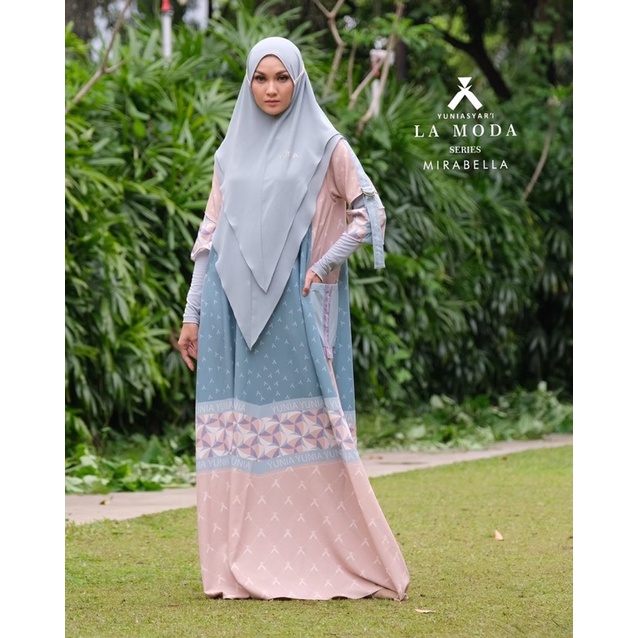 Set La Moda Series By Yunia Syari