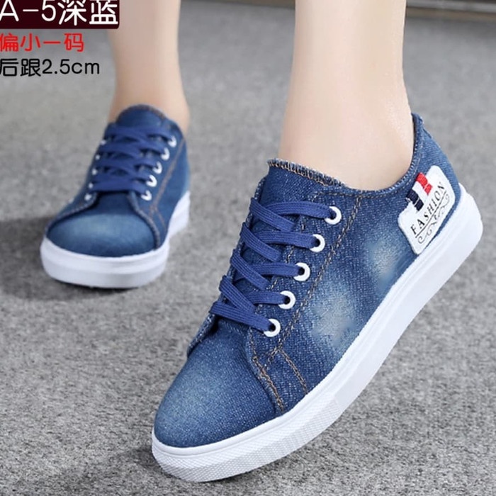 SEPATU KETS BIRU TUA 1027