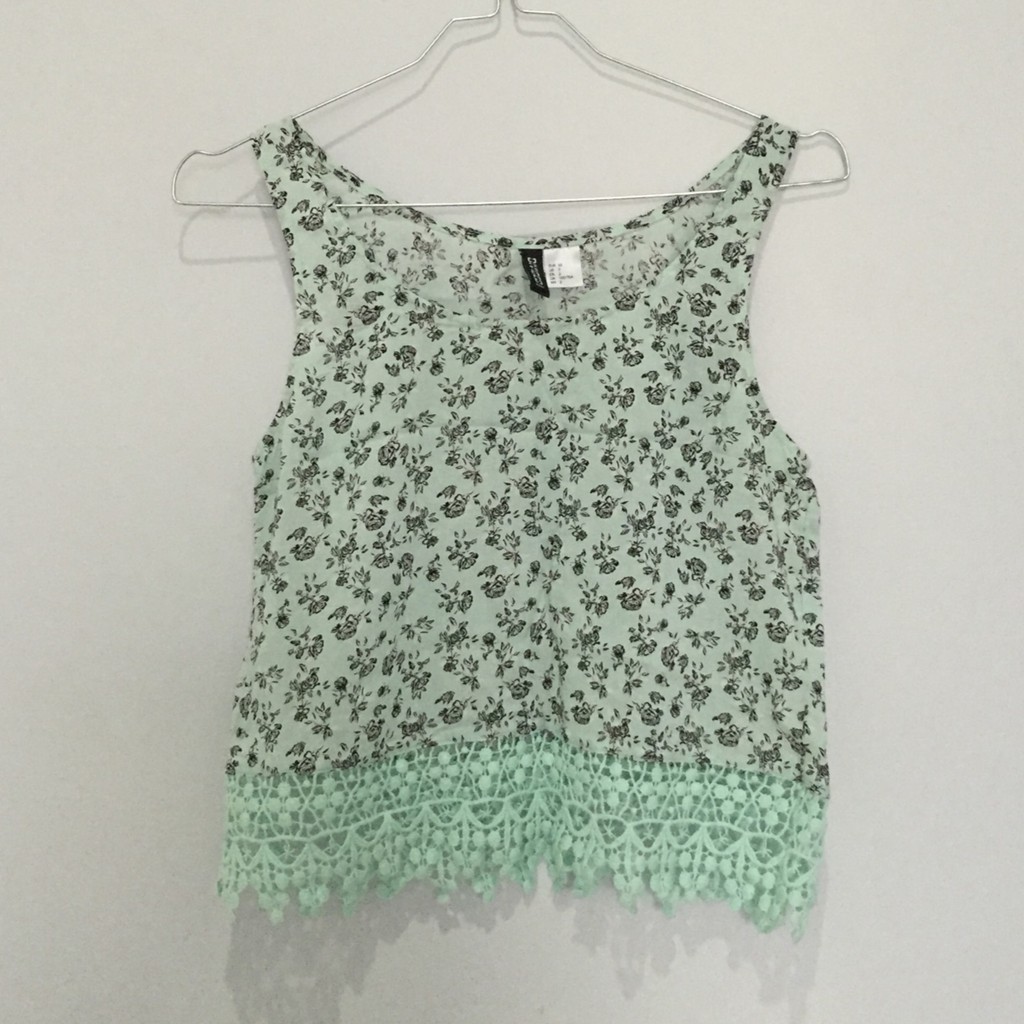 H&M: Floral Lace Fringe Crop Top Atasan