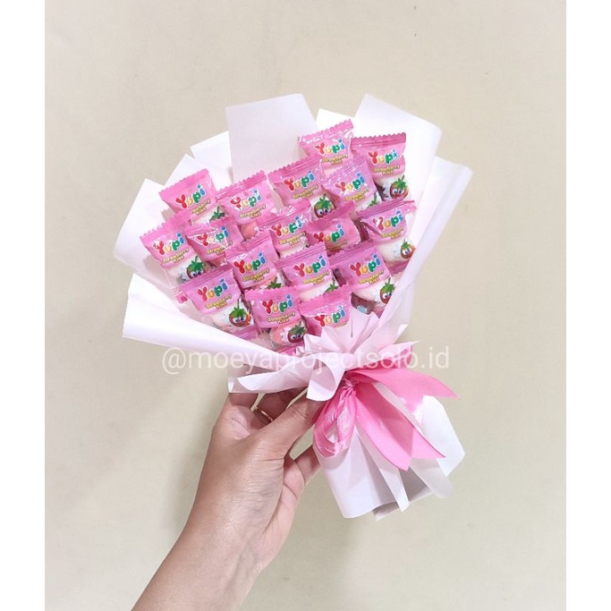 

Buket Yupi Mini | Buket snack | Buket Jajanan Murah | Buket wisuda | Snack Bouquet
