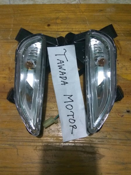 SEPASANG LAMPU SEN SEIN BELAKANG SCOOPY FI 2013-2016