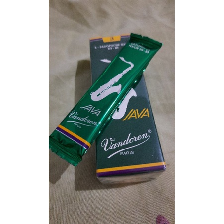 Reed tenor saxophone